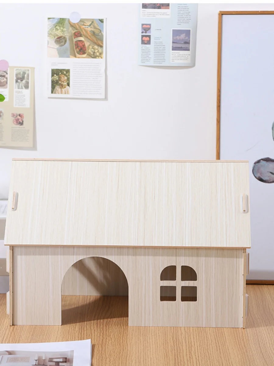 Best-selling oversized wooden guinea pig and small animal hiding spots - Totoro wooden nest, wooden house, devil squirrel house