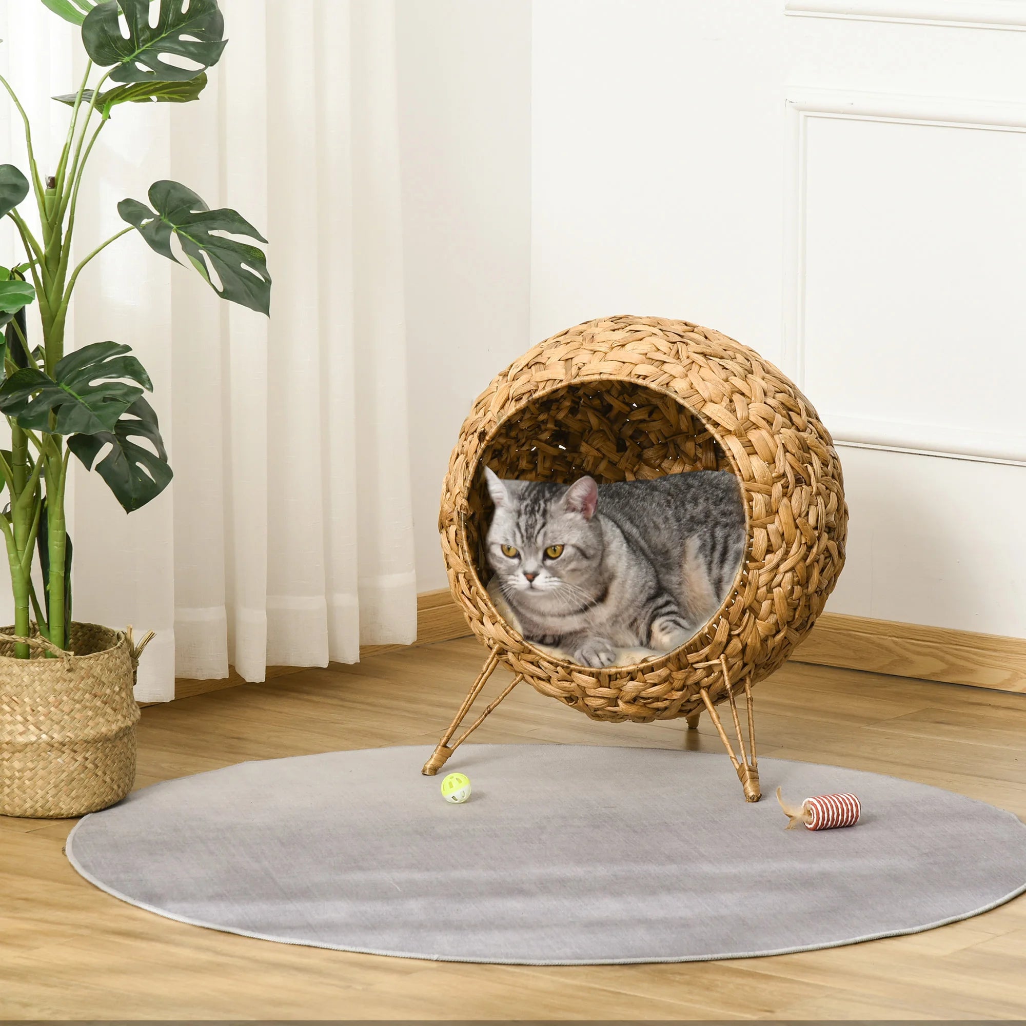 20.5" Hyacinth Cat House, Elevated for Comfort