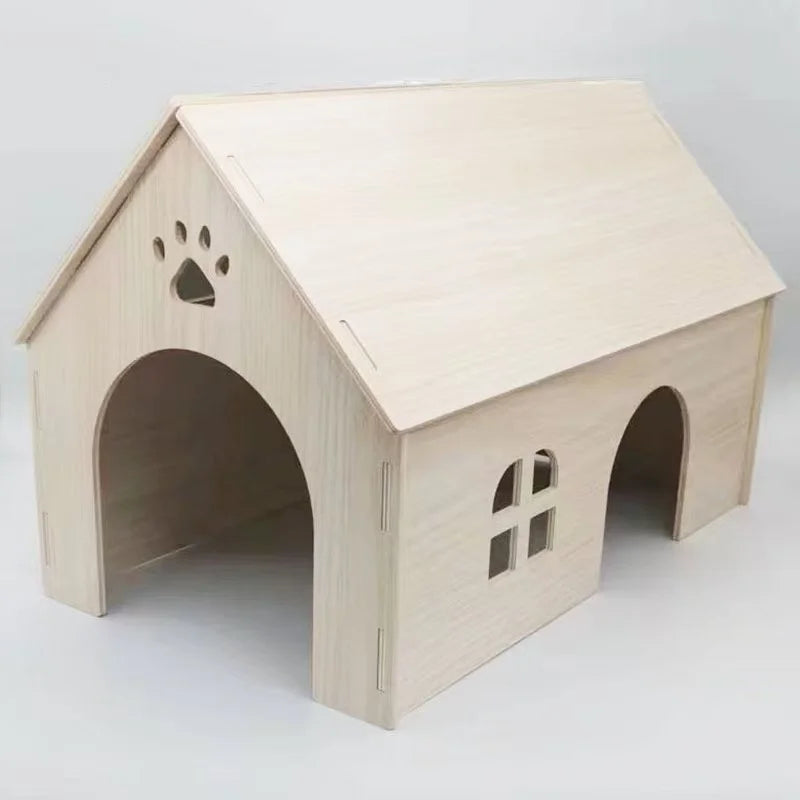 Best-selling oversized wooden guinea pig and small animal hiding spots - Totoro wooden nest, wooden house, devil squirrel house