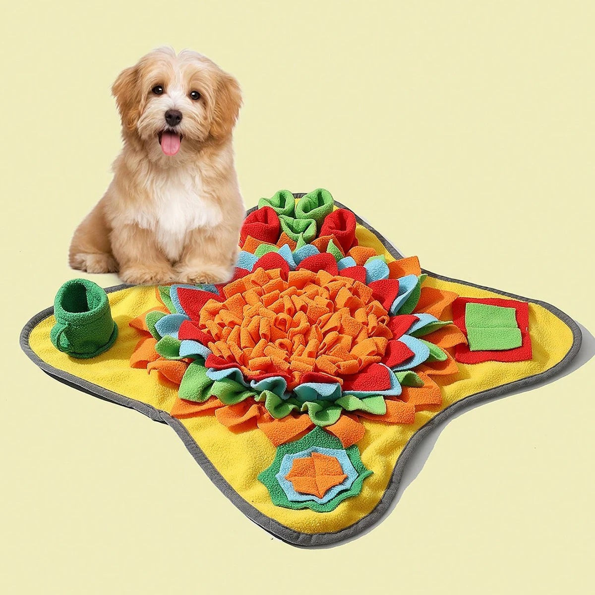 Mincy Pets Interactive Snuffle Mat product photo.