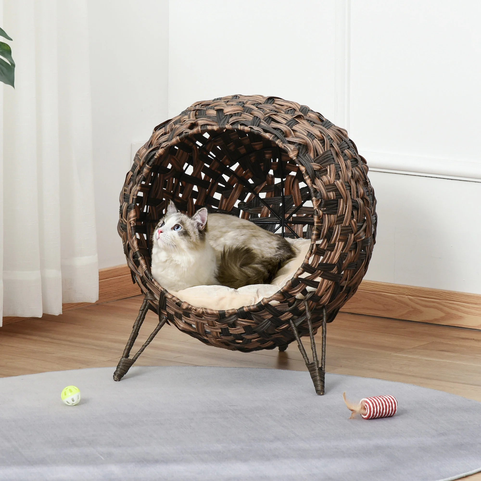20.5" Hyacinth Cat House, Elevated for Comfort